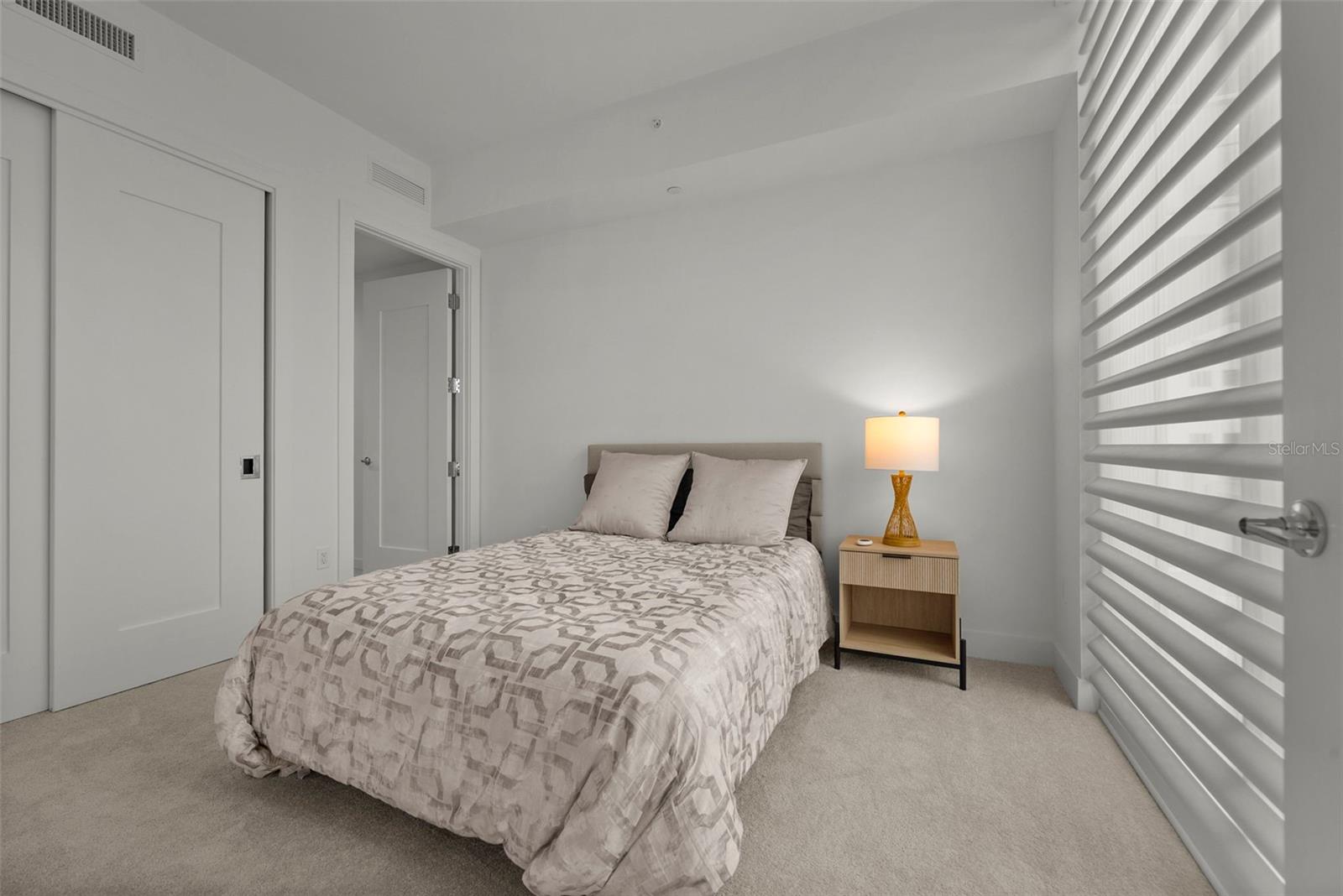 Image 44 of 91 For 301 Quay Commons  1008