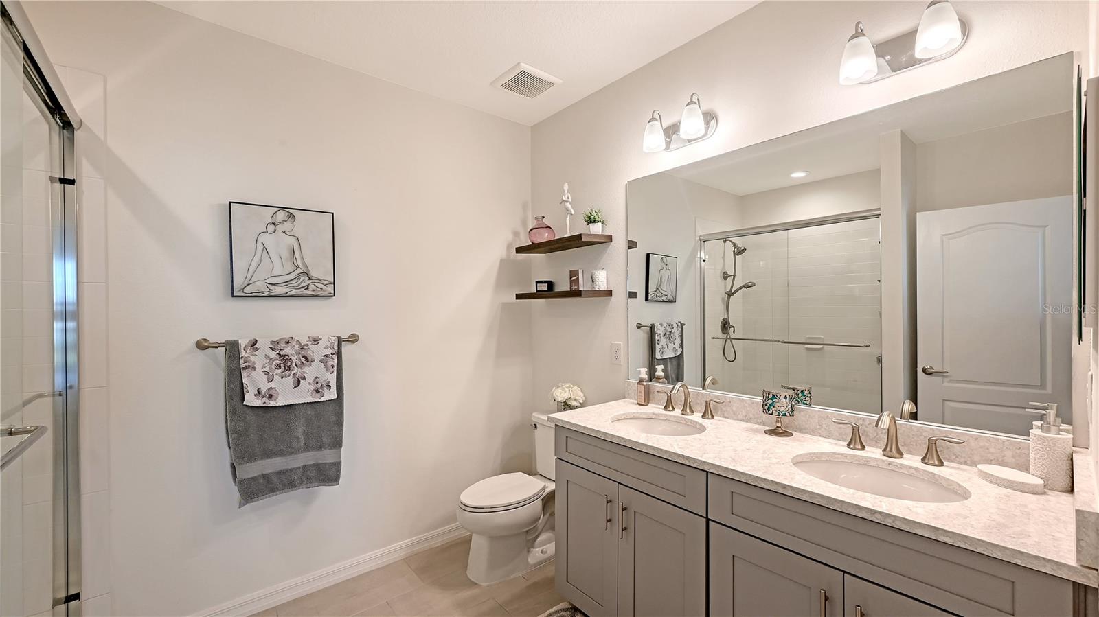 Image 21 of 42 For 11658 Bluestone Court