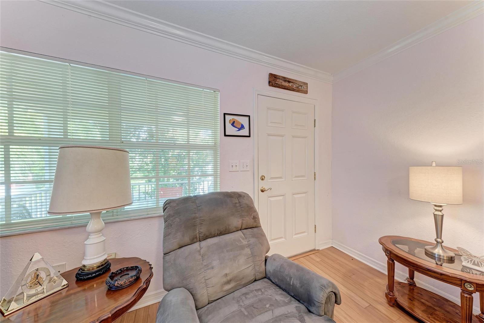 Image 13 of 100 For 514 Howard Court