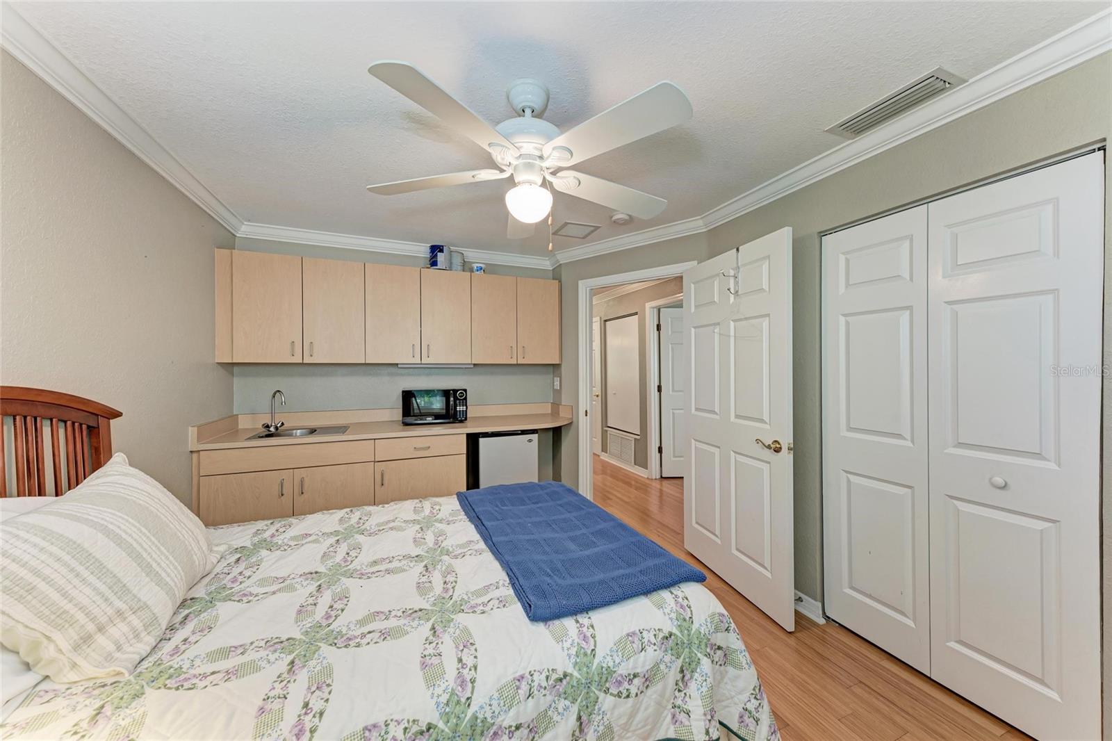 Image 33 of 100 For 514 Howard Court