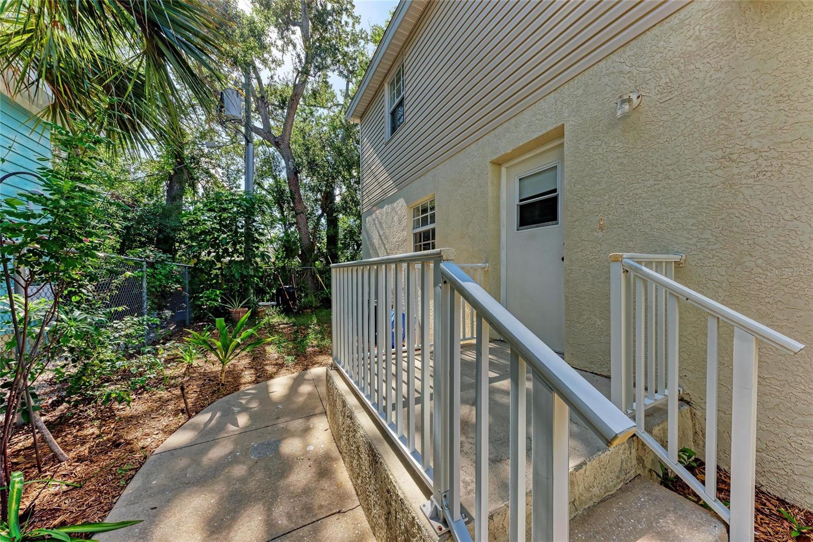 Image 42 of 100 For 514 Howard Court