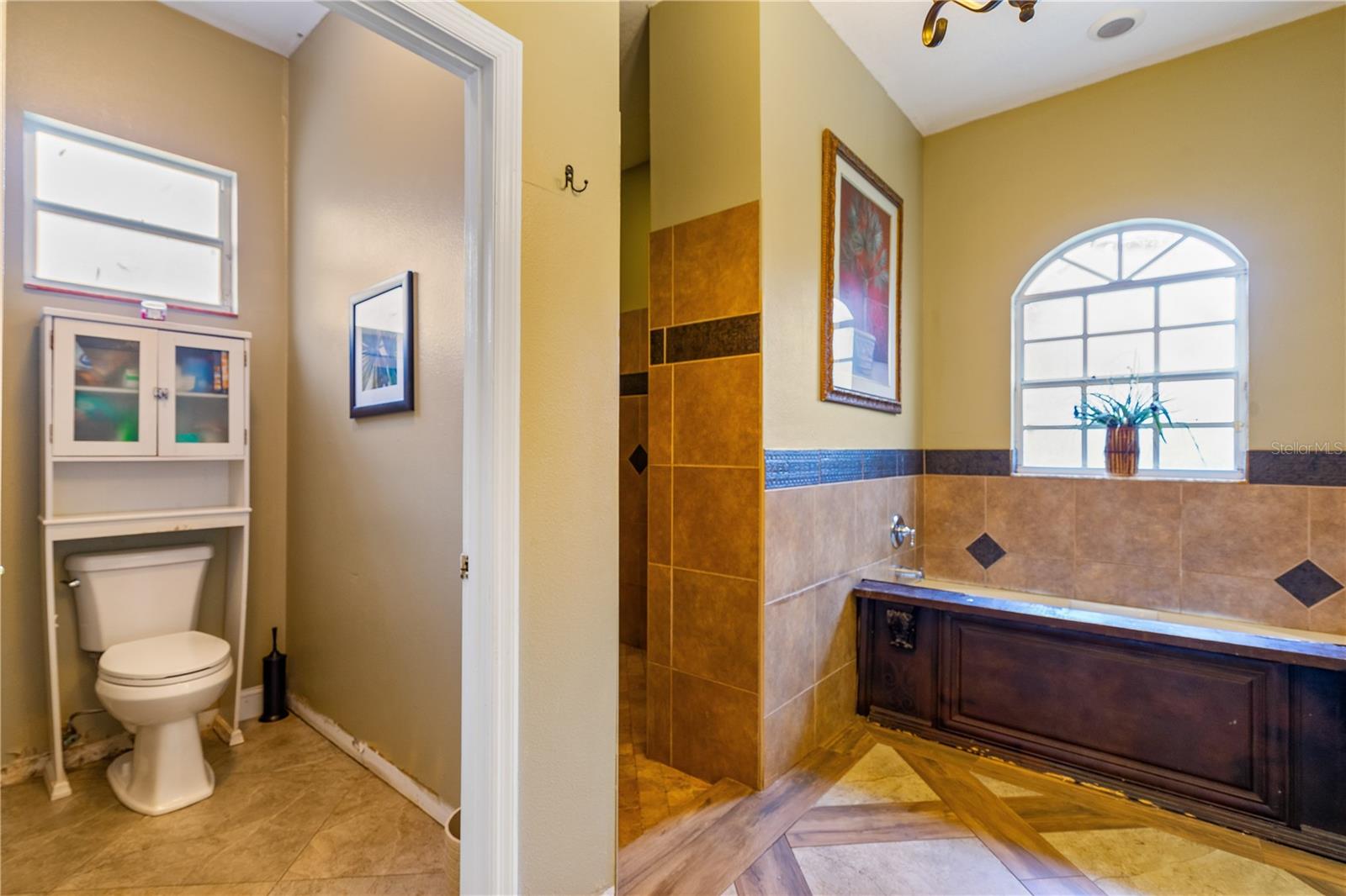 Image 13 of 47 For 2408 51st Boulevard E