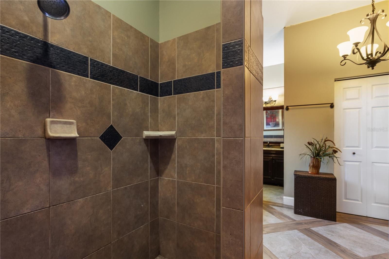 Image 15 of 47 For 2408 51st Boulevard E