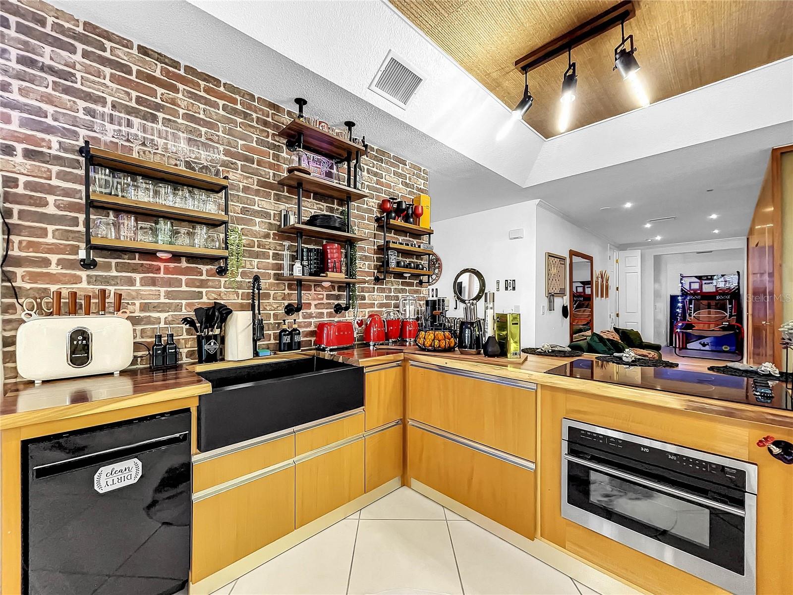 Image 10 of 81 For 3608 54th Drive W 101