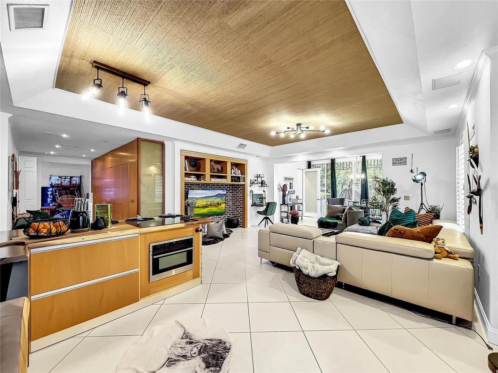 Image 16 of 81 For 3608 54th Drive W 101