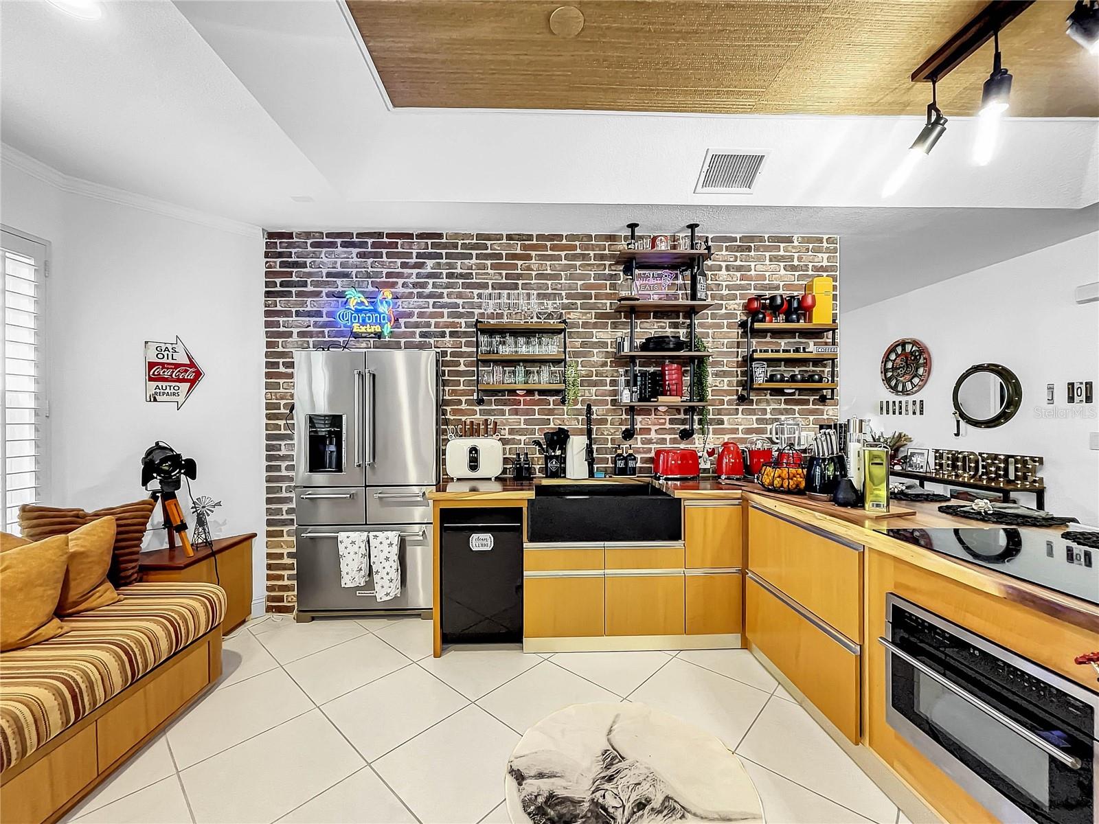 Image 9 of 81 For 3608 54th Drive W 101