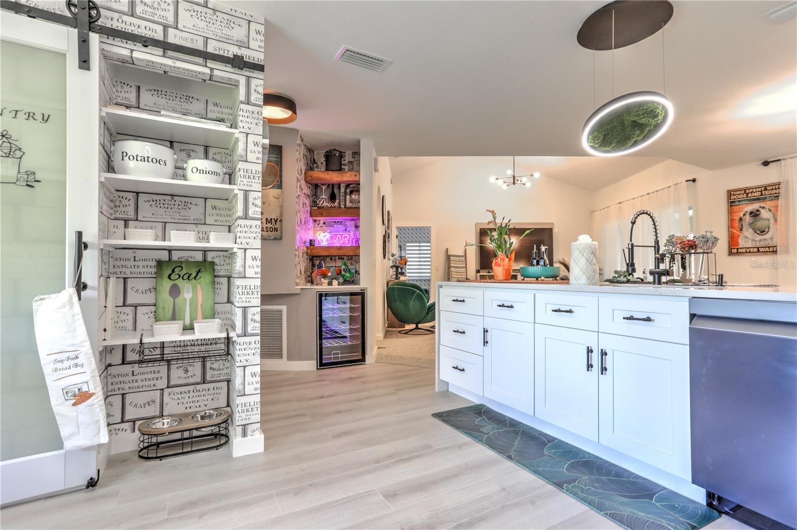 Image 14 of 76 For 6101 34th Street W 7c