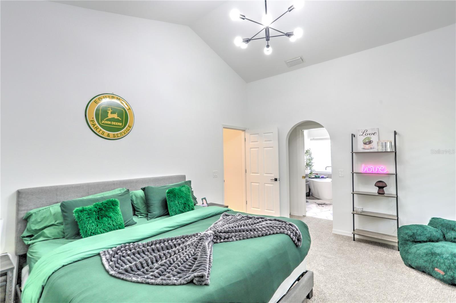 Image 34 of 76 For 6101 34th Street W 7c