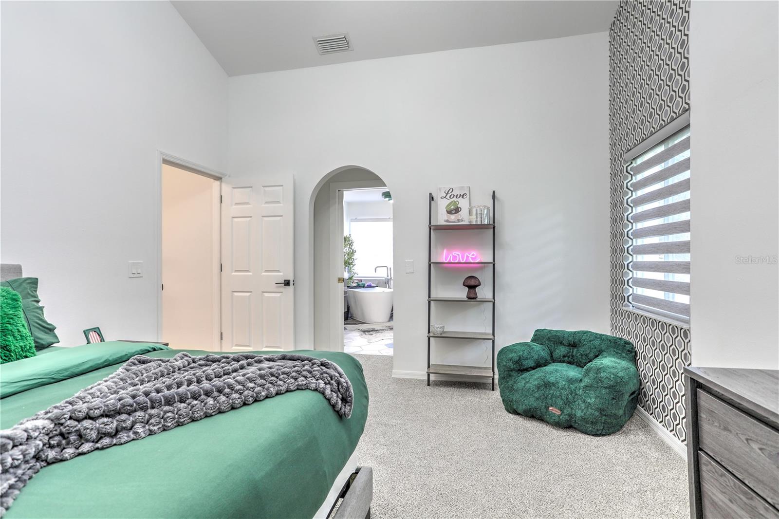 Image 39 of 76 For 6101 34th Street W 7c