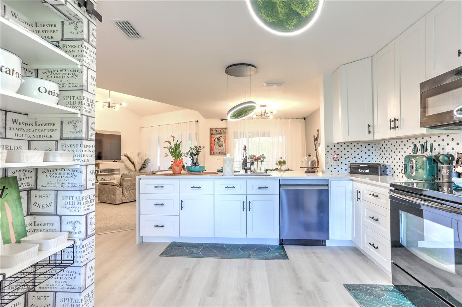 Image 6 of 76 For 6101 34th Street W 7c