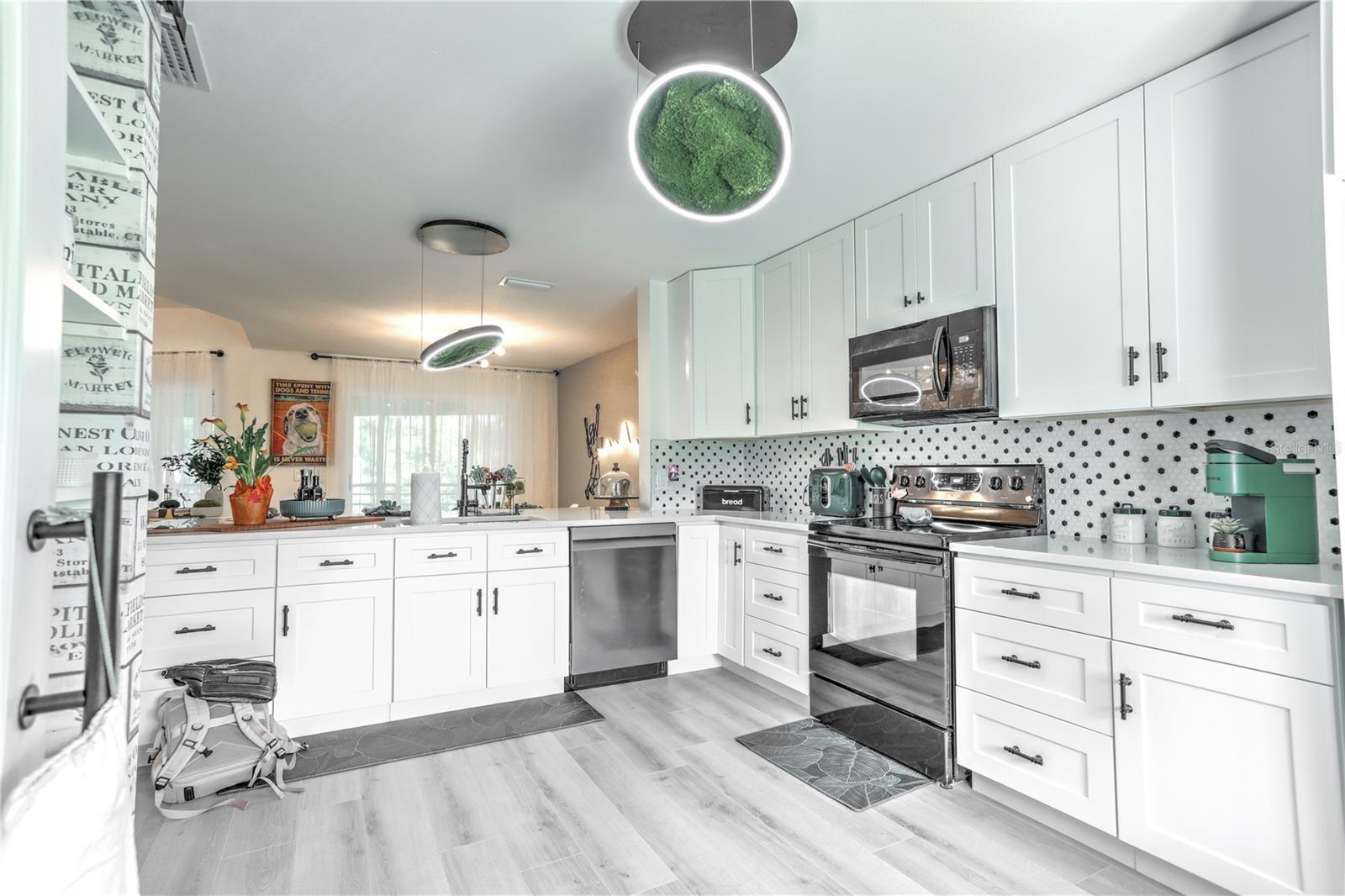 Image 8 of 76 For 6101 34th Street W 7c