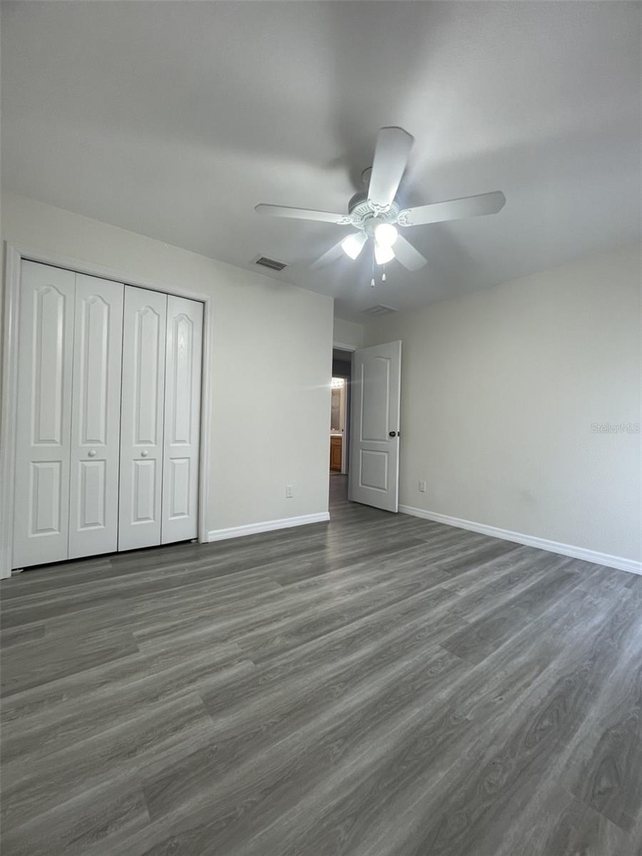 Image 14 of 37 For 2827 Suncoast Lakes Boulevard