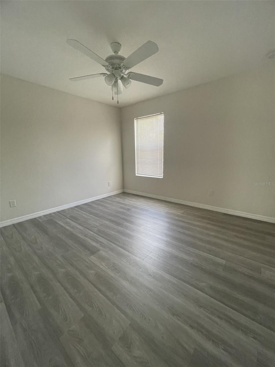 Image 23 of 37 For 2827 Suncoast Lakes Boulevard