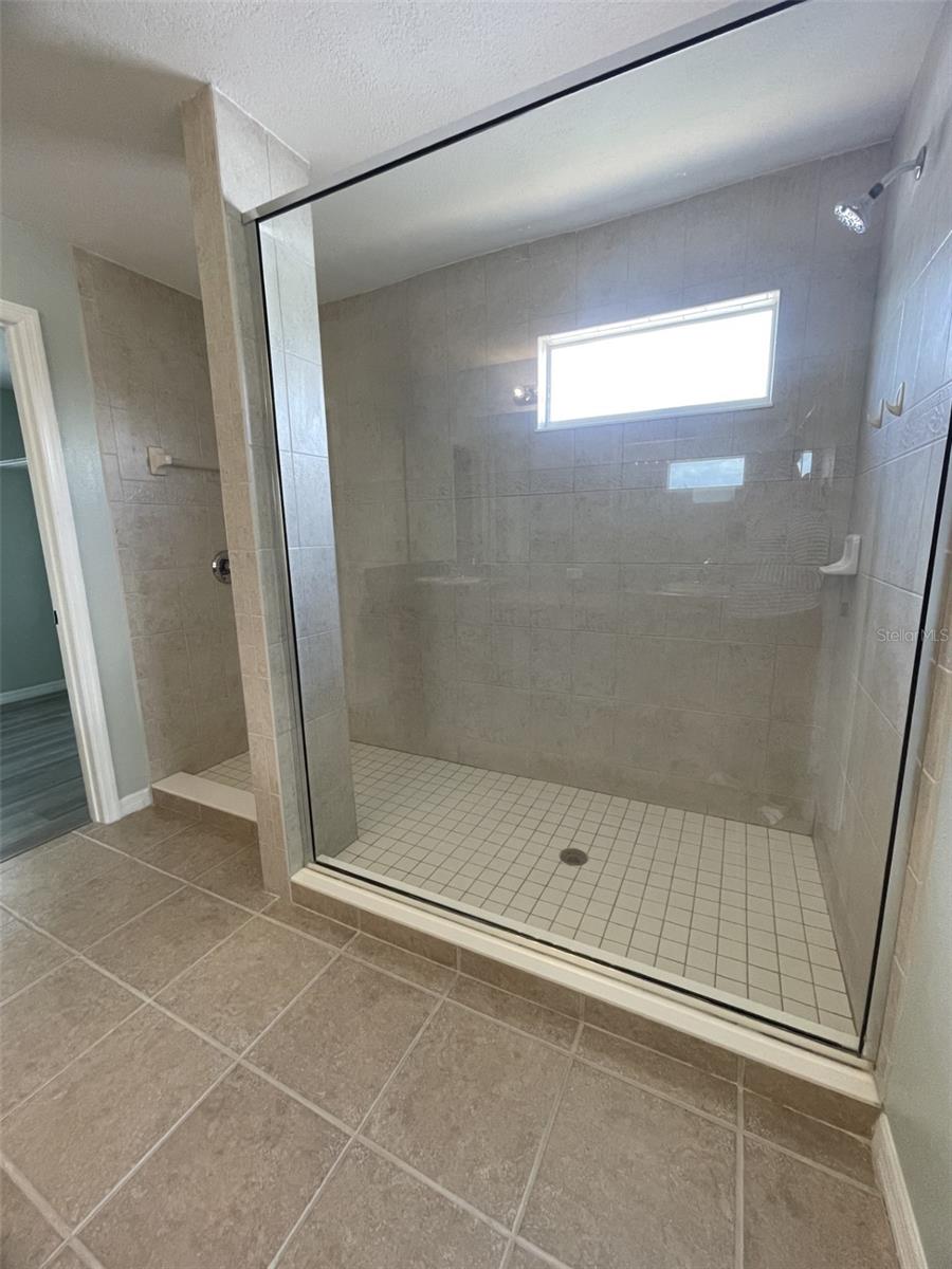 Image 32 of 37 For 2827 Suncoast Lakes Boulevard