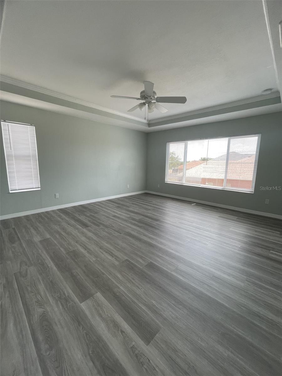 Image 33 of 37 For 2827 Suncoast Lakes Boulevard