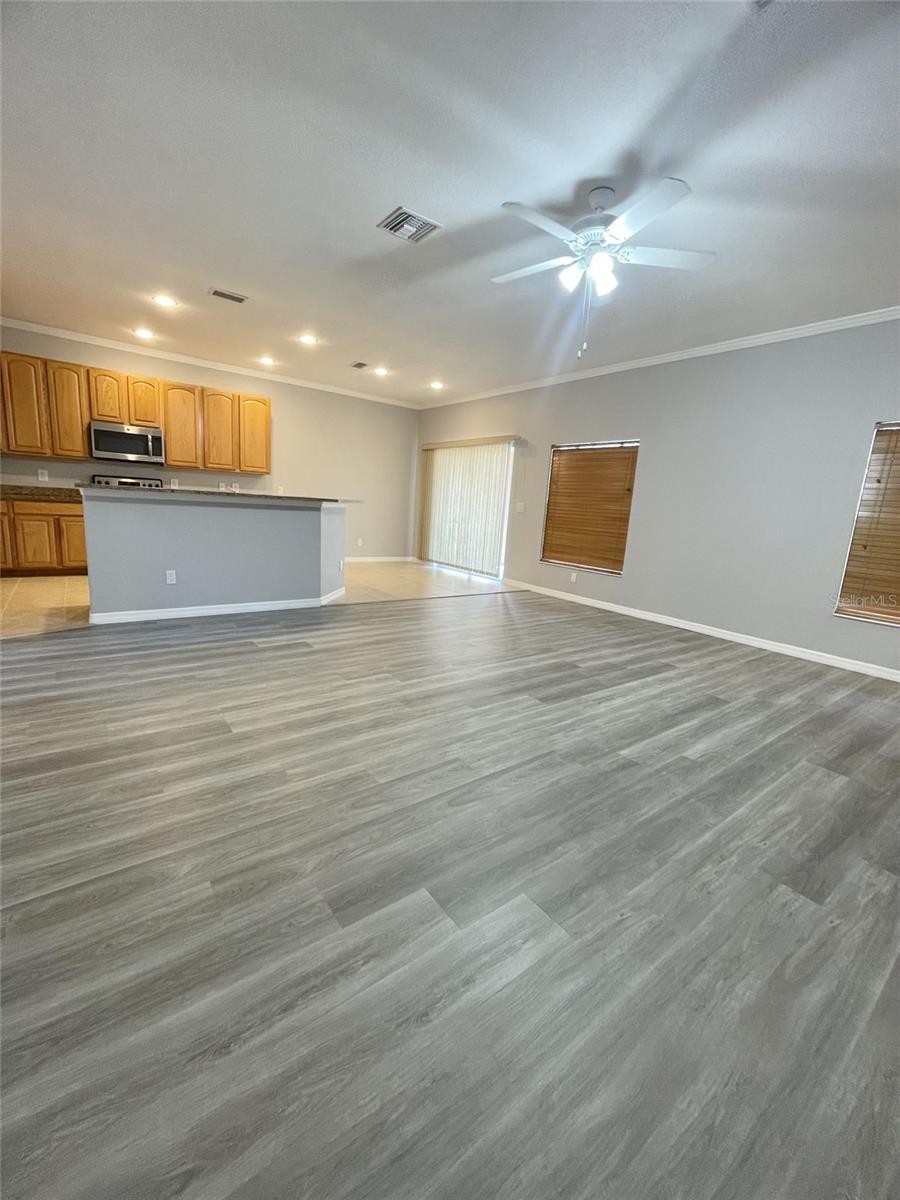 Image 5 of 37 For 2827 Suncoast Lakes Boulevard