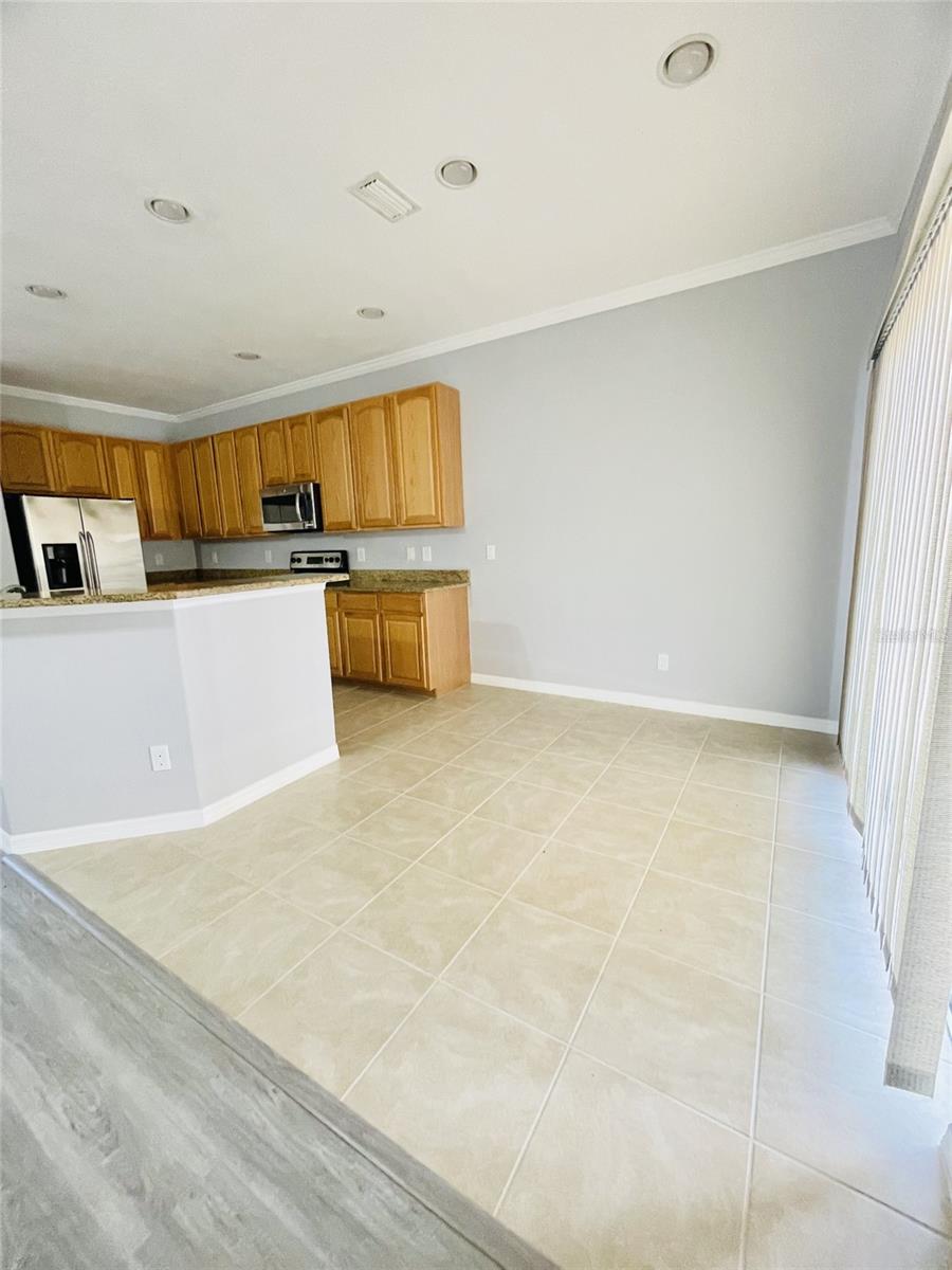 Image 8 of 37 For 2827 Suncoast Lakes Boulevard