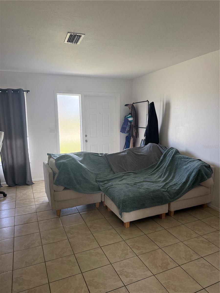 Image 2 of 40 For 460 Briarwood Road
