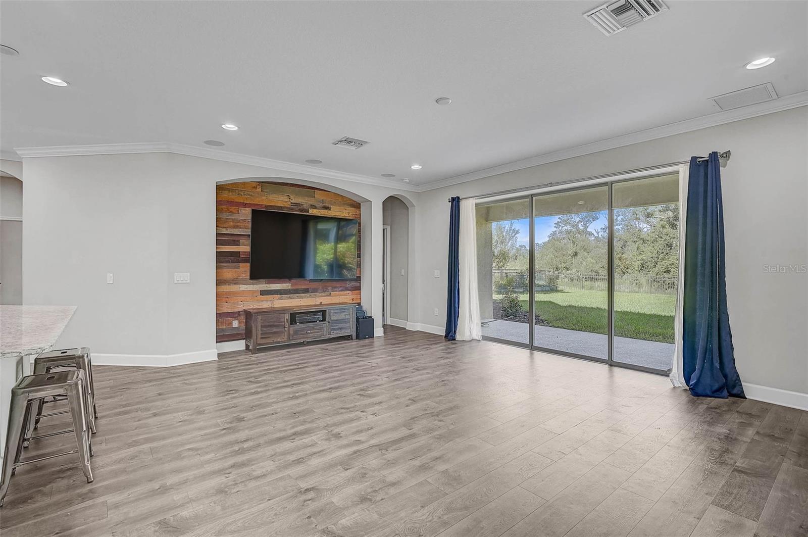 Image 13 of 42 For 6109 Anise Drive