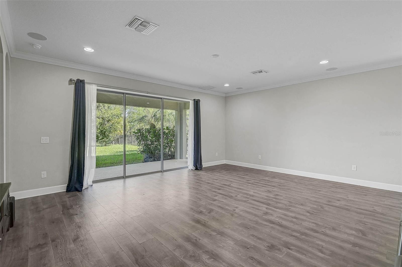 Image 15 of 42 For 6109 Anise Drive