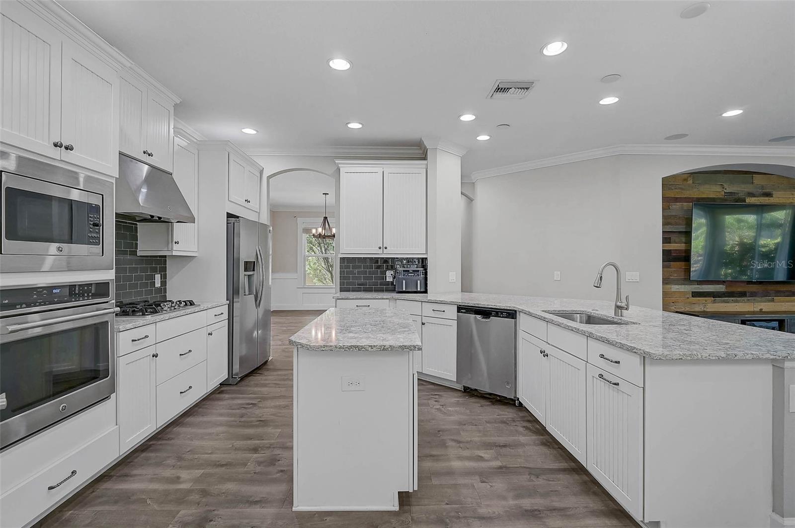 Image 7 of 42 For 6109 Anise Drive