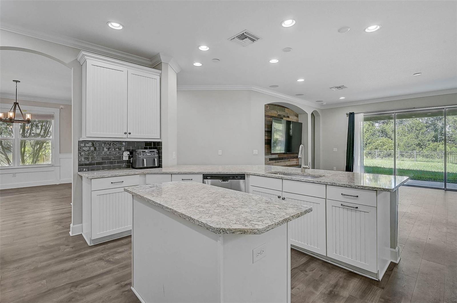 Image 8 of 42 For 6109 Anise Drive
