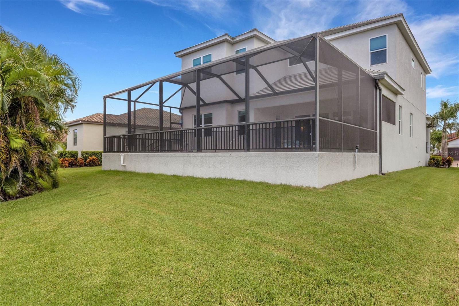Image 11 of 74 For 5718 Title Row Drive