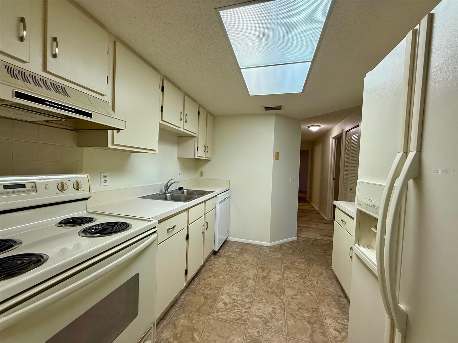 Image 10 of 25 For 4022 Beaver Lane 1000h