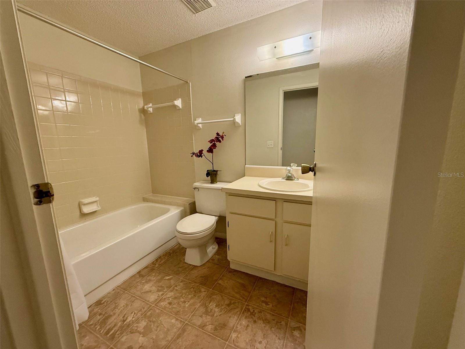 Image 18 of 25 For 4022 Beaver Lane 1000h