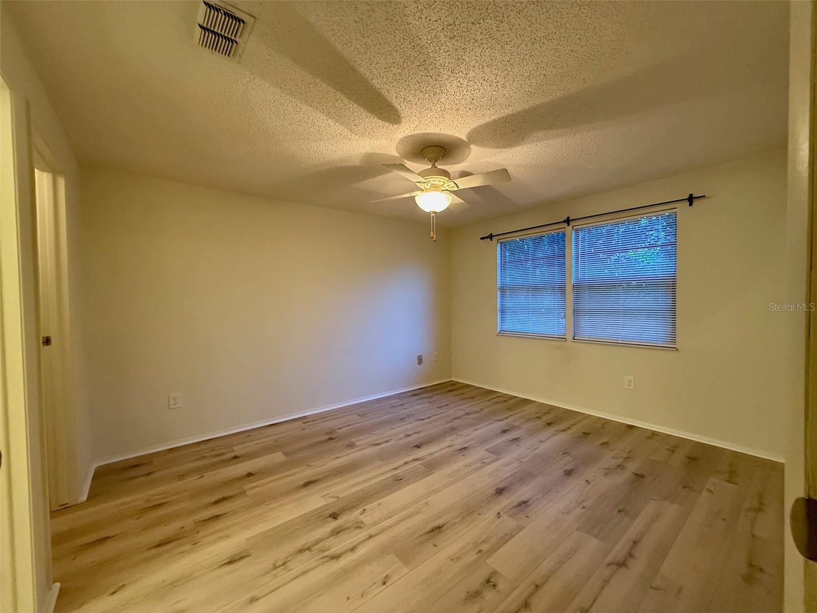 Image 20 of 25 For 4022 Beaver Lane 1000h