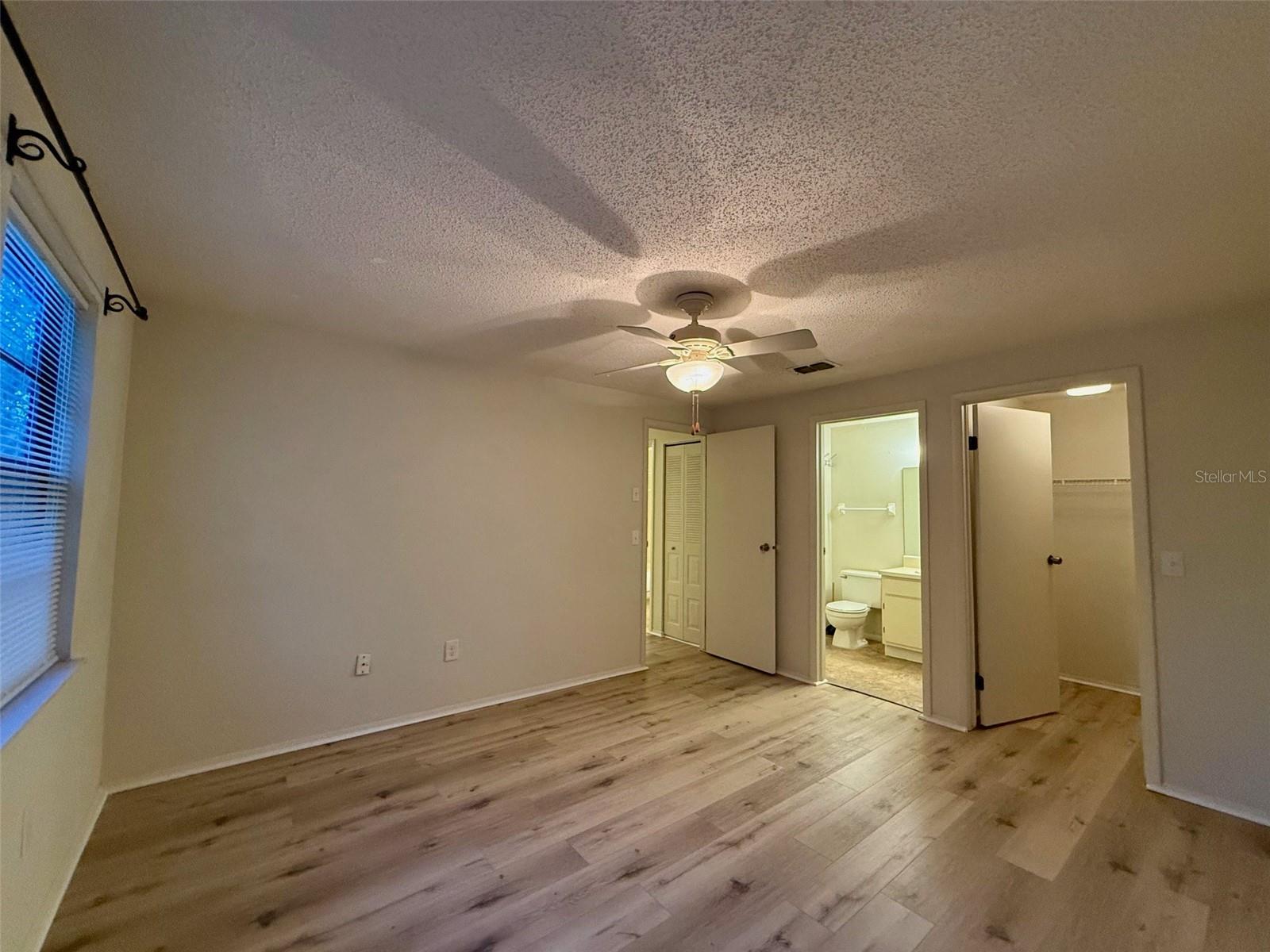 Image 21 of 25 For 4022 Beaver Lane 1000h