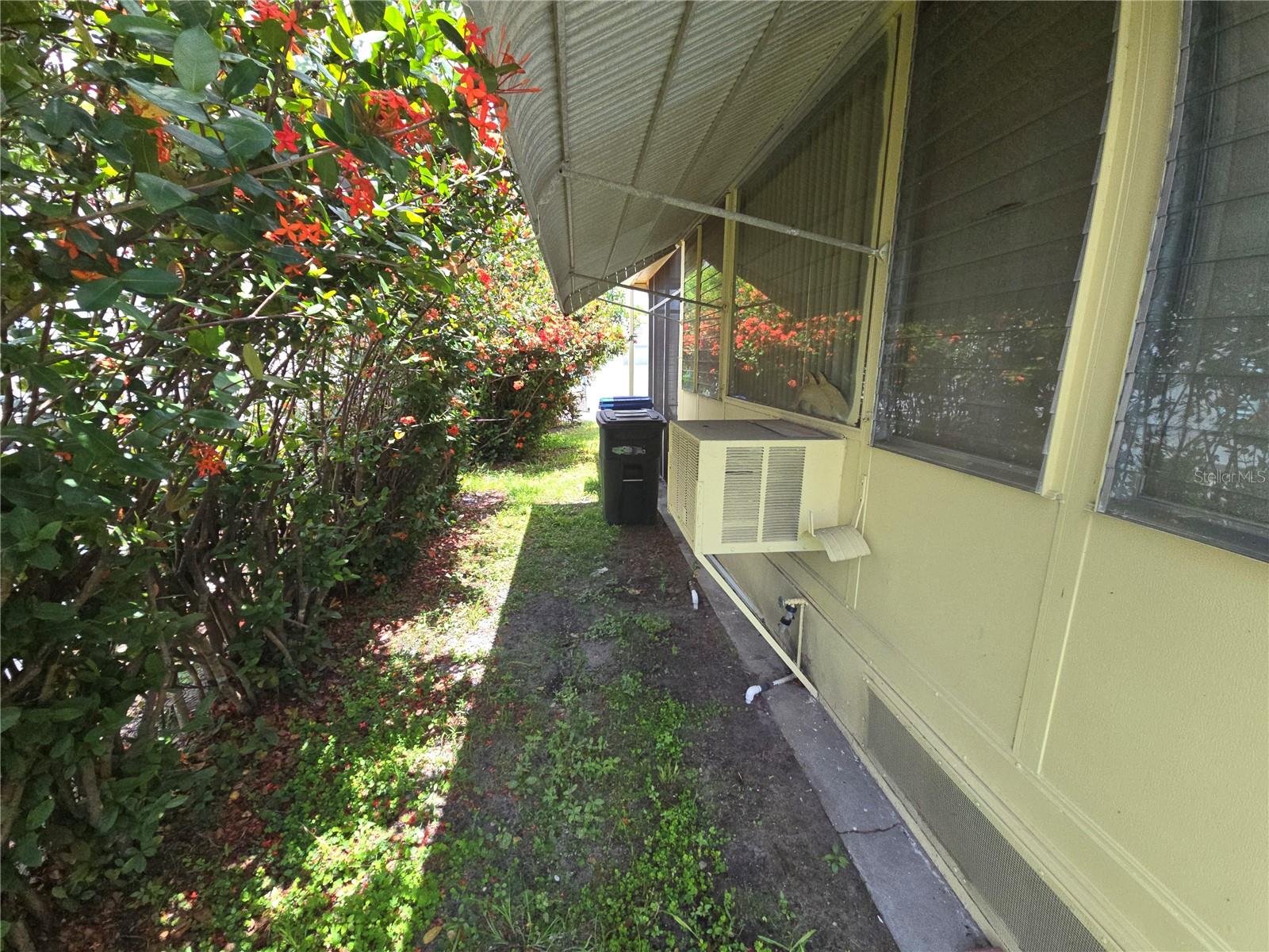Image 24 of 32 For 707 49th Avenue Dr W
