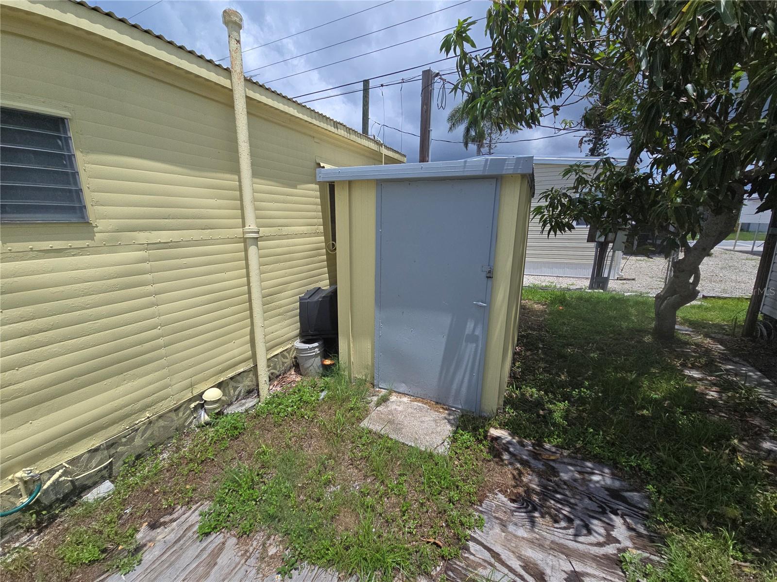 Image 27 of 32 For 707 49th Avenue Dr W