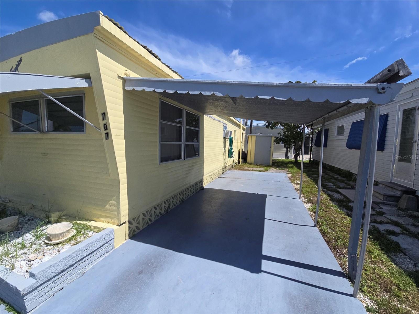 Image 3 of 32 For 707 49th Avenue Dr W