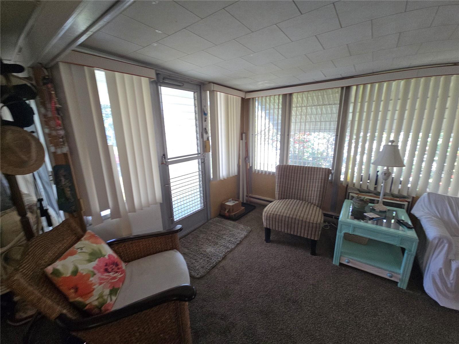 Image 9 of 32 For 707 49th Avenue Dr W