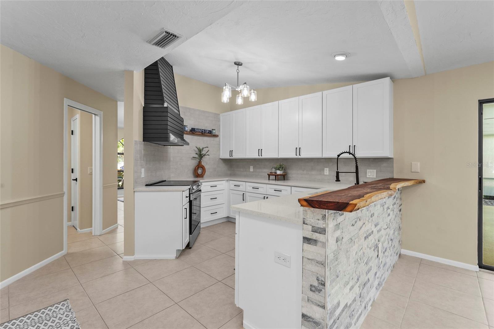 Image 18 of 76 For 2162 Cork Oak Street