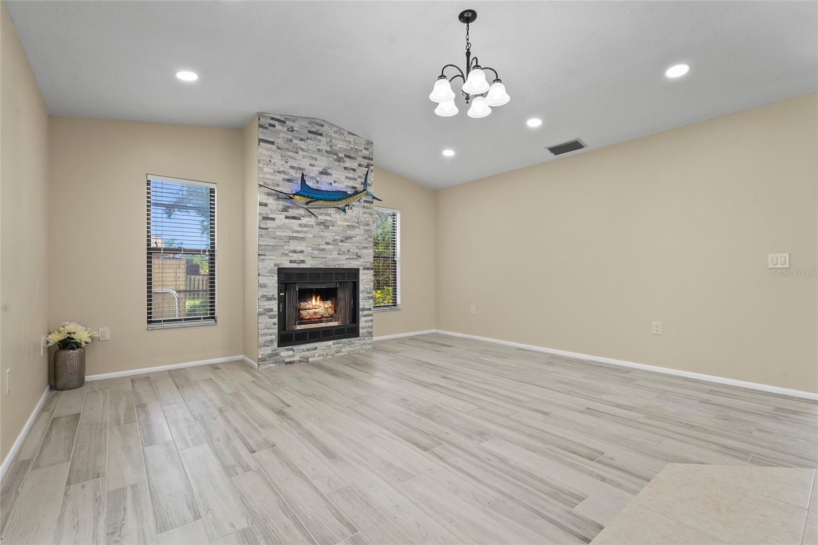 Image 24 of 76 For 2162 Cork Oak Street