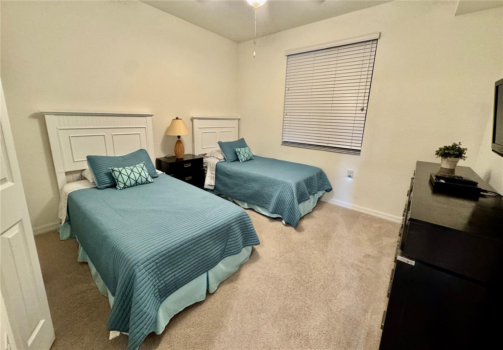 Image 29 of 70 For 16706 Vardon Terrace 104