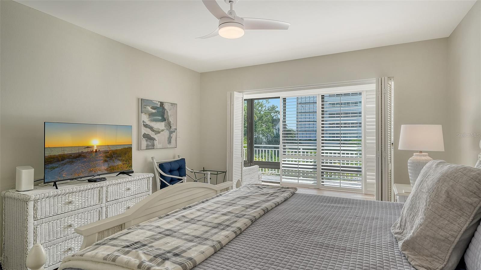 Image 16 of 43 For 1055 Peppertree Drive 106aa