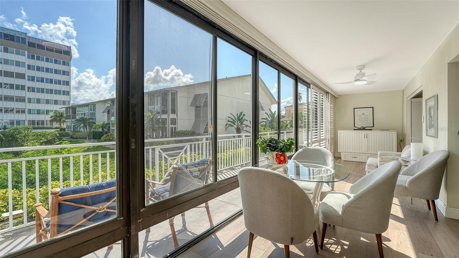 Image 28 of 43 For 1055 Peppertree Drive 106aa