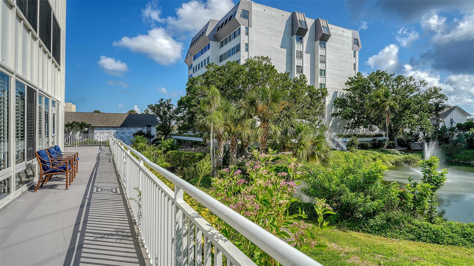 Image 33 of 43 For 1055 Peppertree Drive 106aa