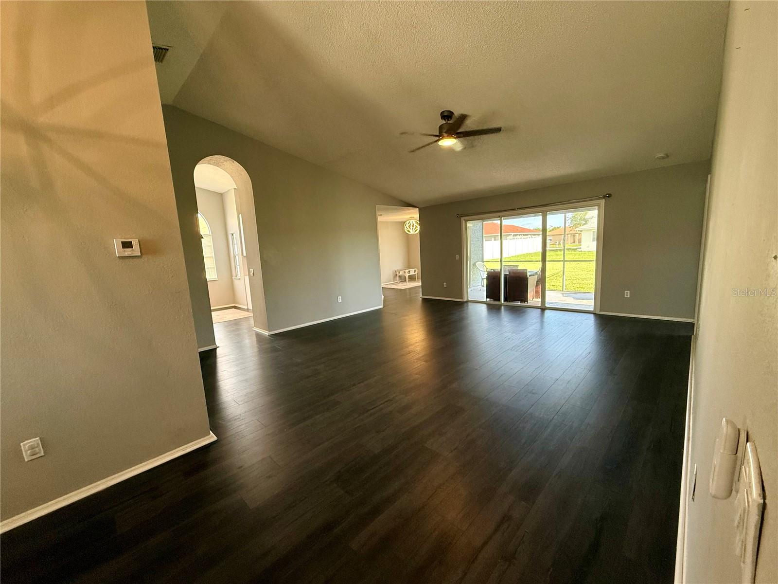 Image 3 of 22 For 13335 Carter Avenue