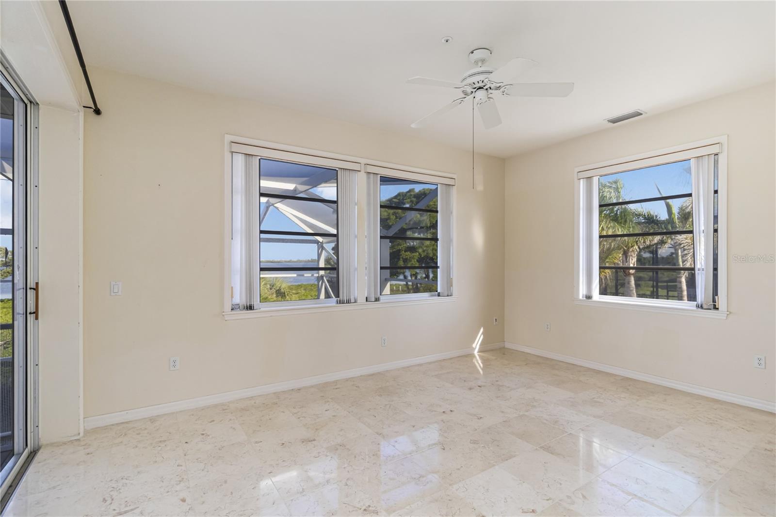 Image 19 of 46 For 9891 Eagle Preserve Drive
