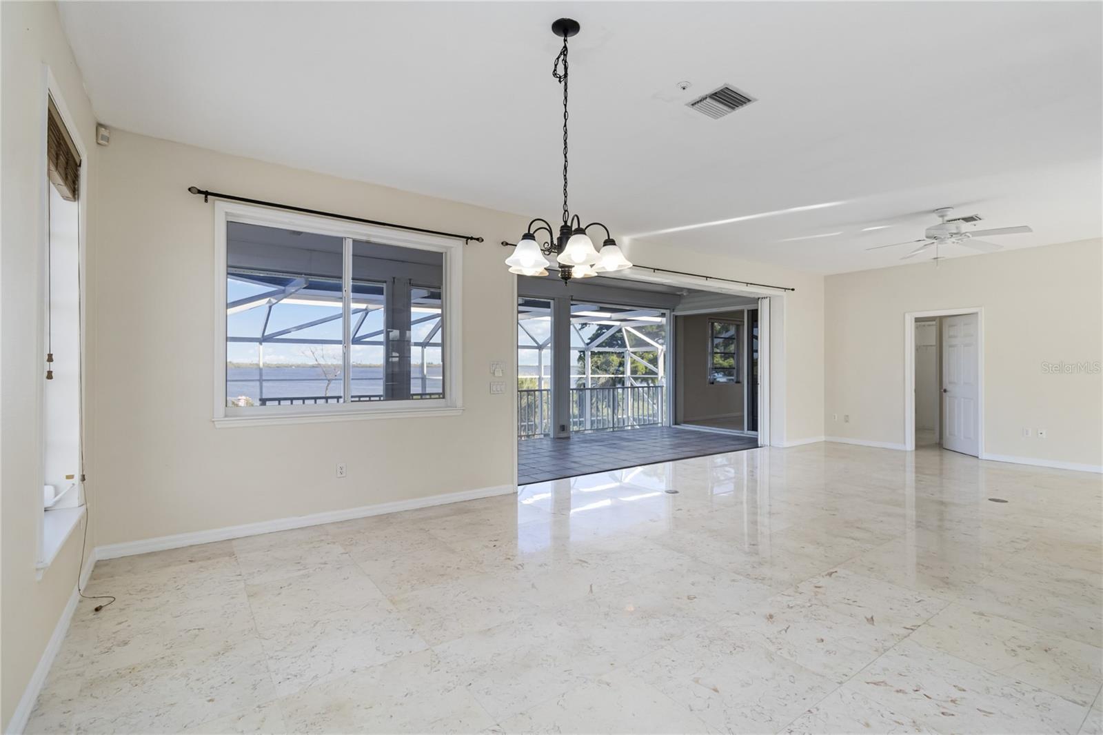 Image 7 of 46 For 9891 Eagle Preserve Drive