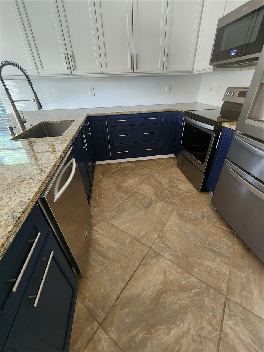 Image 10 of 31 For 3409 Montilla Court 8410
