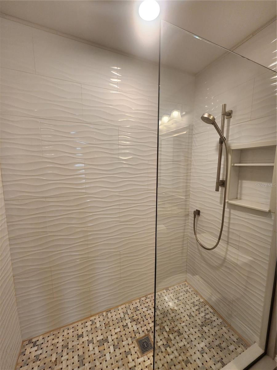 Image 22 of 31 For 3409 Montilla Court 8410