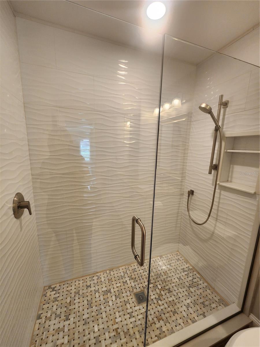 Image 23 of 31 For 3409 Montilla Court 8410