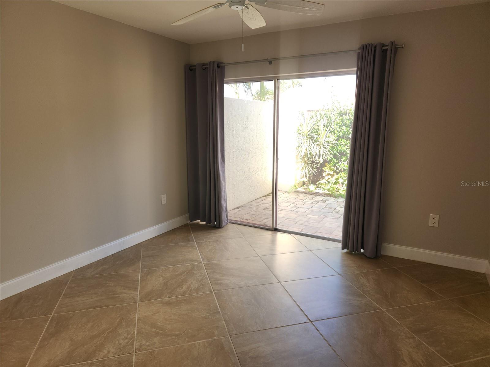 Image 24 of 31 For 3409 Montilla Court 8410