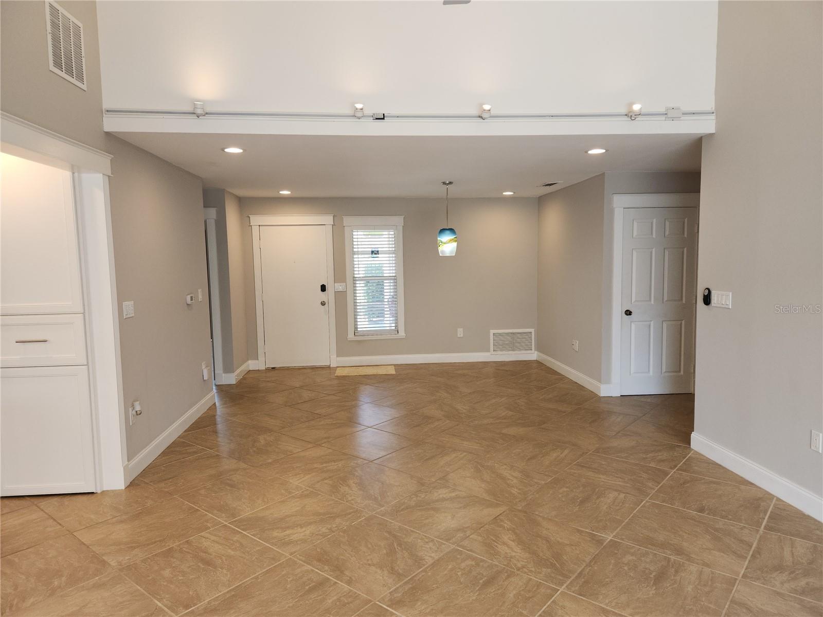 Image 7 of 31 For 3409 Montilla Court 8410