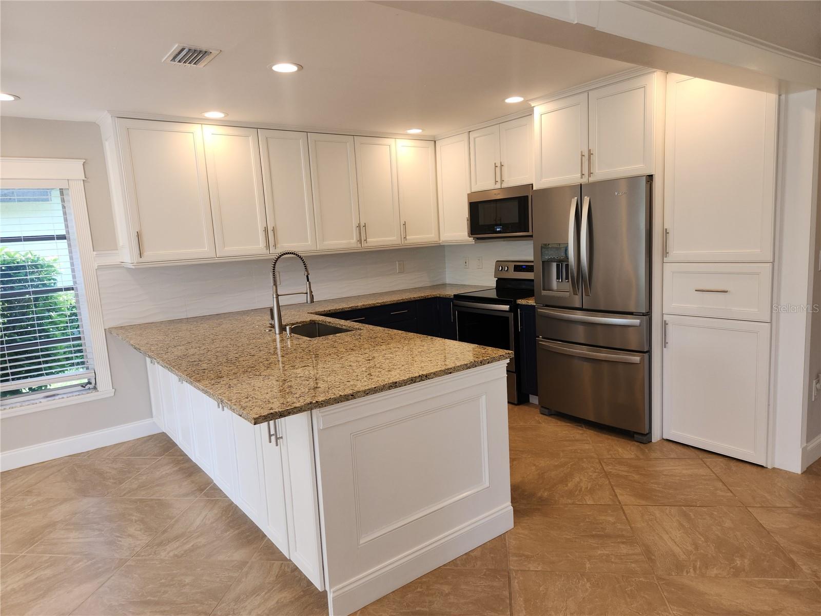 Image 8 of 31 For 3409 Montilla Court 8410
